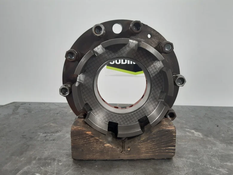Moyeu de roue pour LIEBHERR A924
