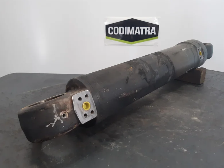 Variable boom cylinder for LIEBHERR A914