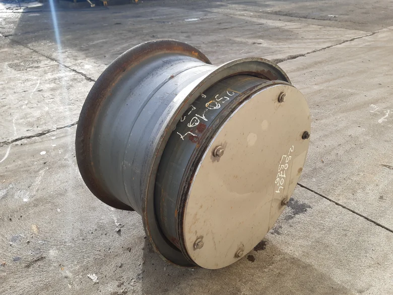 Rim for LIEBHERR L526