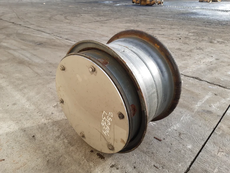 Rim for LIEBHERR L526