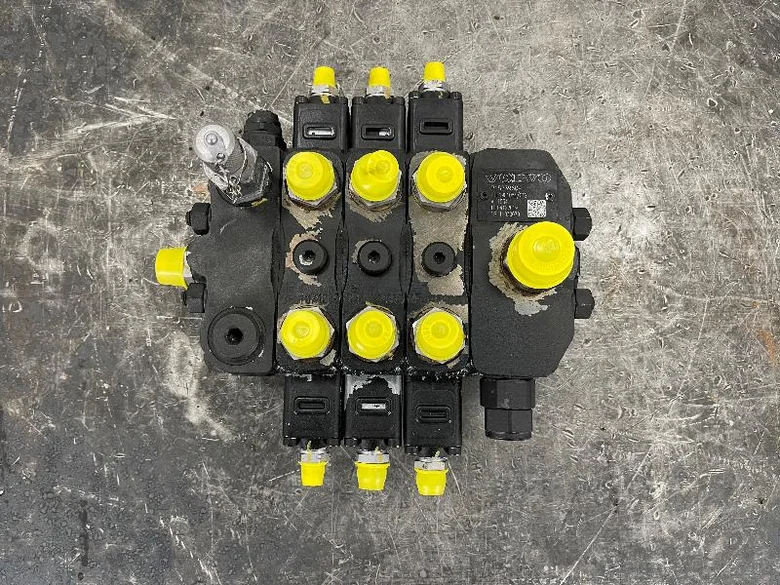 Hydraulic Distributor for VOLVO L30G