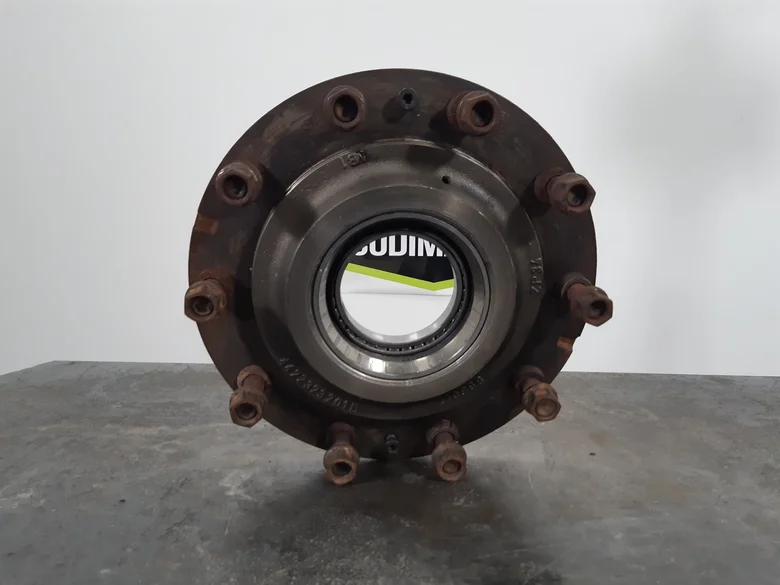Wheel hub for CATERPILLAR M315