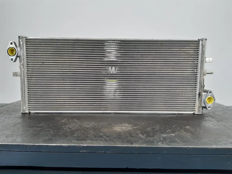 Radiateur huile pour KOMATSU PC228USLC-10