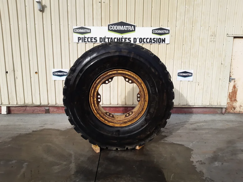 Pneu pour CATERPILLAR 771D