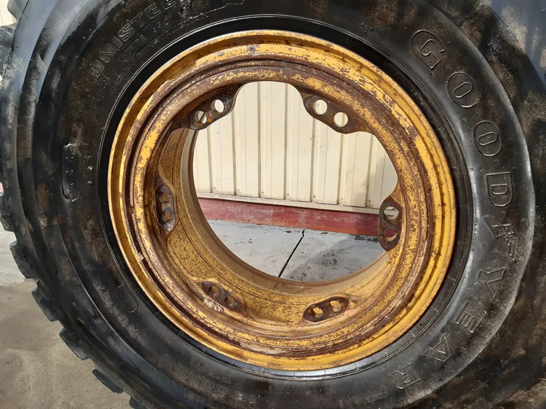 Jante pour CATERPILLAR 771D