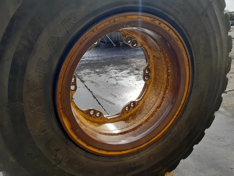 Jante pour CATERPILLAR 771D