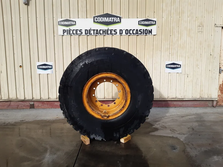 Neumático para LIEBHERR L538