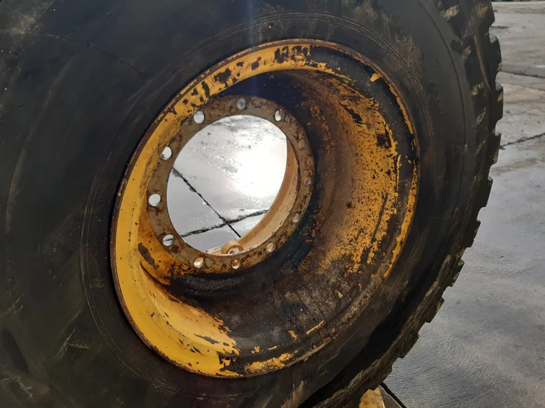 Rim for LIEBHERR L538