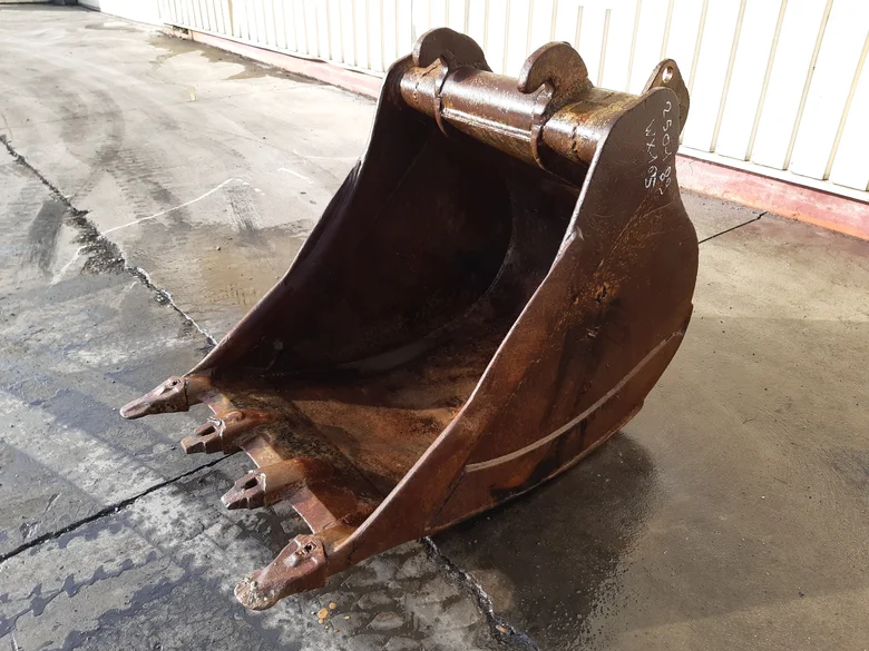 Ejector bucket for CASE WX165