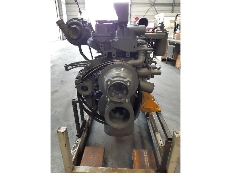 MOTEUR THERMIQUE AA-6HK1XQP