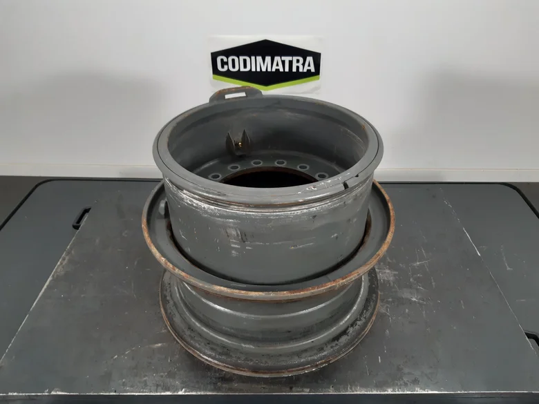 Rim for LIEBHERR L556