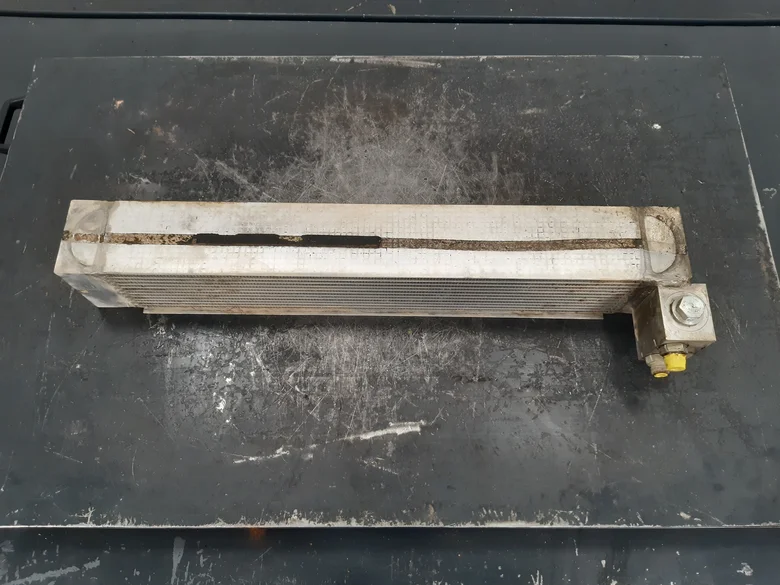 Radiateur huile pour CATERPILLAR D6NLGP