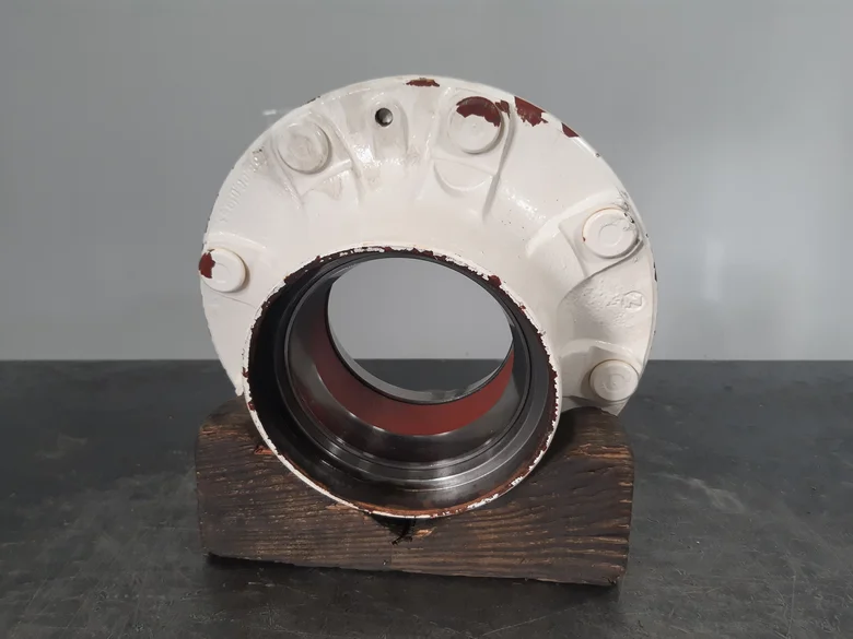 Wheel hub for MECALAC 12MX