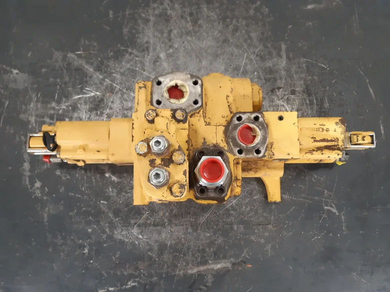 Hydraulic Distributor for CATERPILLAR 772
