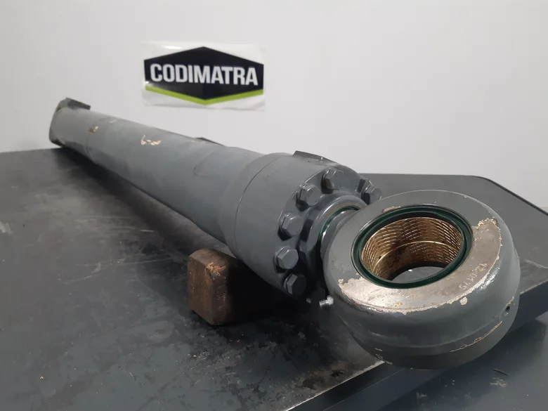 Cilindro de flecha para LIEBHERR R916LC
