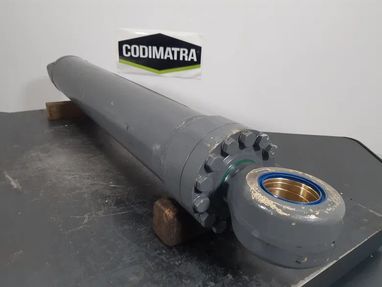 Variable boom cylinder for LIEBHERR R916LC