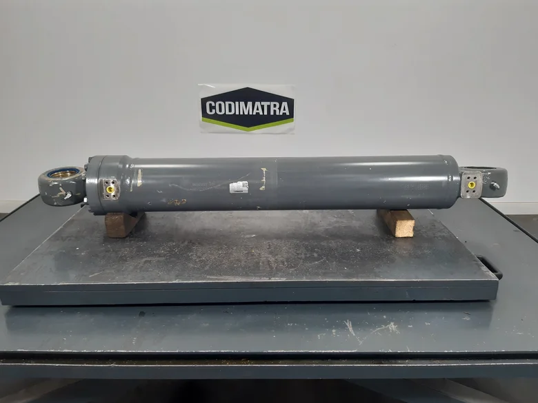 Variable boom cylinder for LIEBHERR R916LC