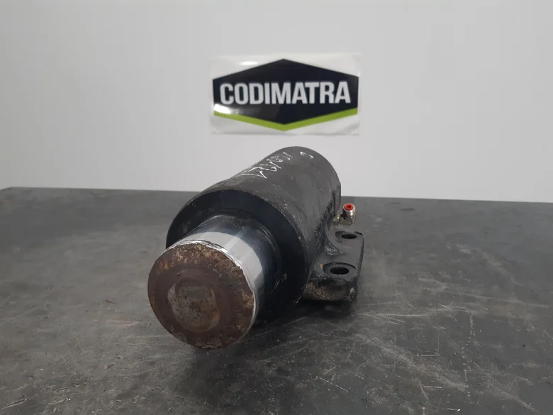 Axle housing lock cylinder for CATERPILLAR M316C