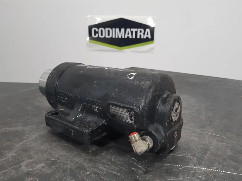 Axle housing lock cylinder for CATERPILLAR M316C