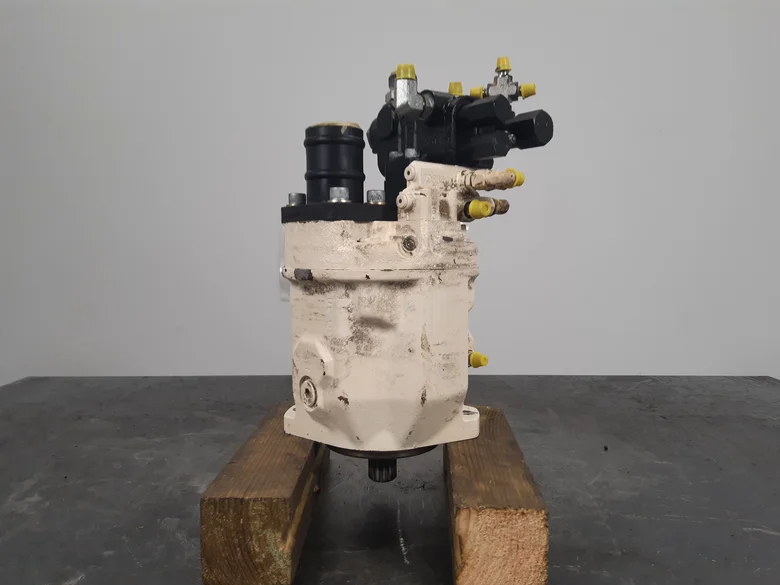 Auxiliary hydraulic pump for JCB 3CX
