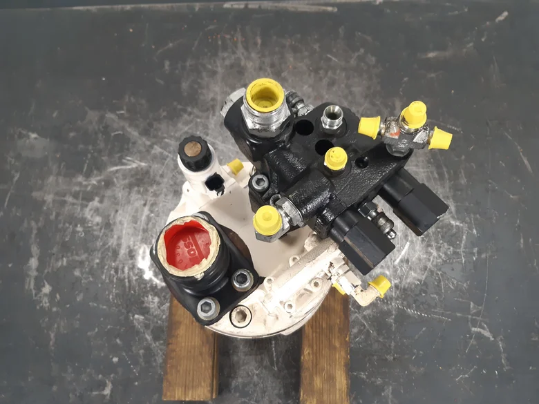 Auxiliary hydraulic pump for JCB 3CX