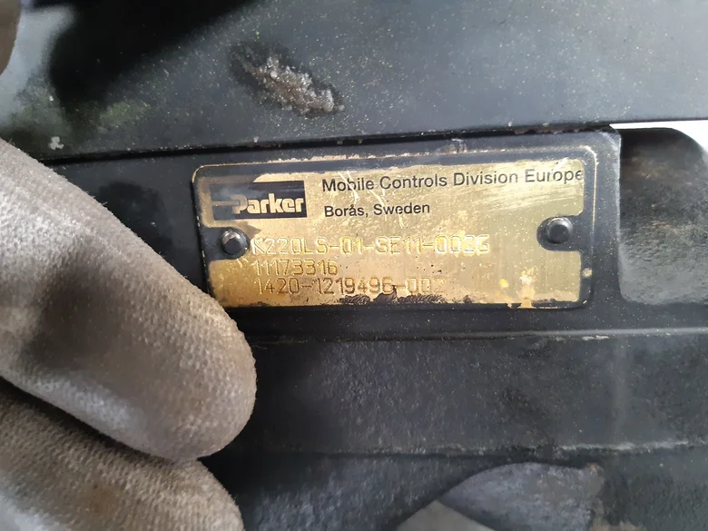 Distribuidor hidráulico para VOLVO L120F