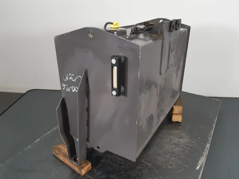 Hydraulic tank for VOLVO L120F