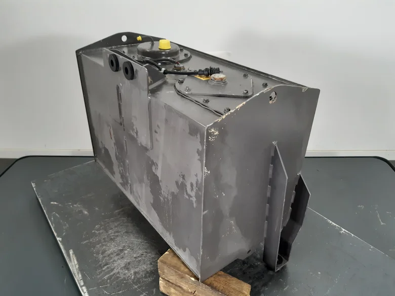 Hydraulic tank for VOLVO L120F