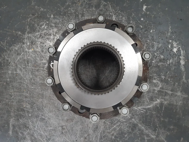 Moyeu de roue pour LIEBHERR LH22M
