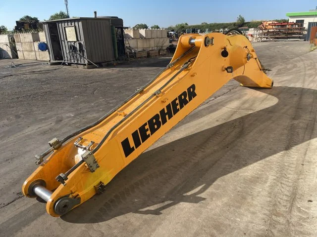 Boom for LIEBHERR R934C