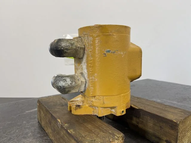 Auxiliary hydraulic pump for CATERPILLAR 980M