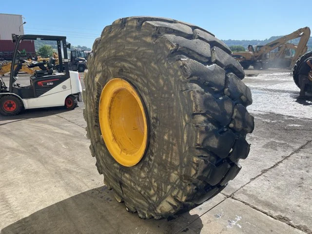 Pneu pour CATERPILLAR 980M