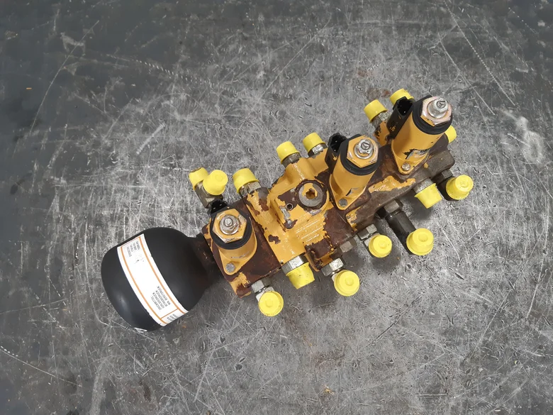 BLOC HYDRAULIQUE