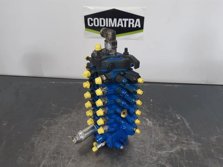 Hydraulic Distributor for MECALAC 11MWR
