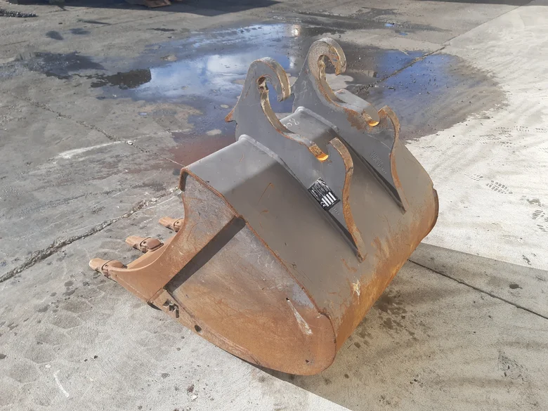 Trenching bucket for MECALAC 11MWR