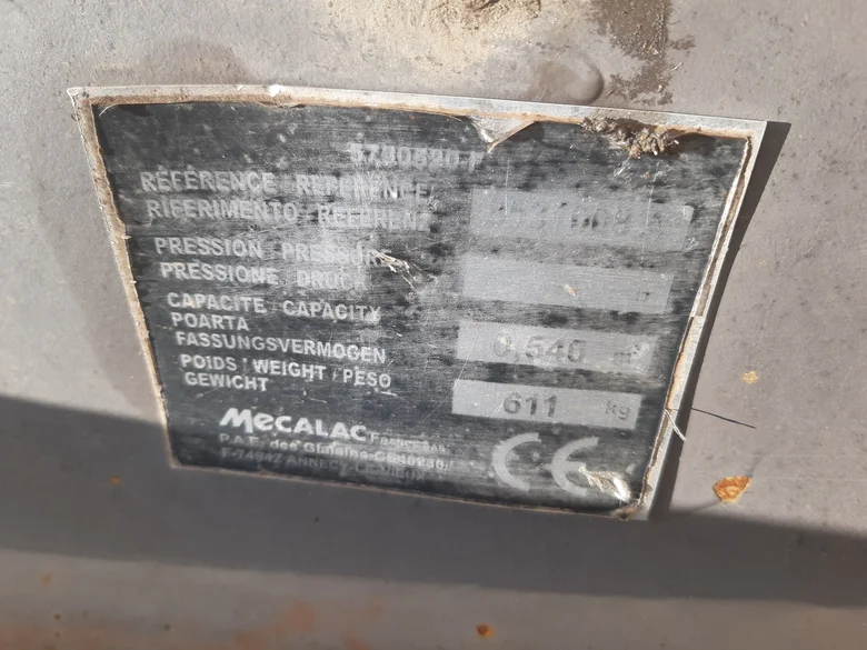 Godet 4 en 1 pour MECALAC 11MWR
