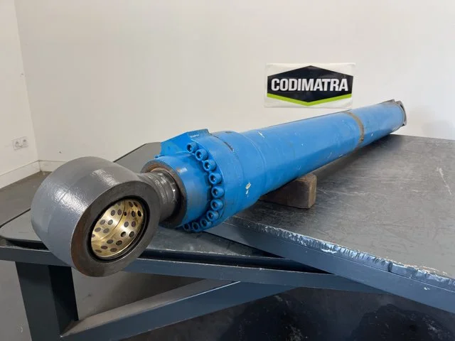 Cilindro de flecha para VOLVO EC380ENL