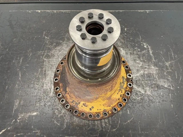 Wheel spindle for CATERPILLAR D5H