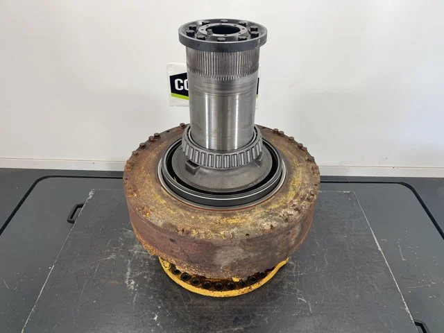 Wheel spindle for CATERPILLAR 775B