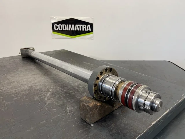 Cilindro de flecha para VOLVO EW140D