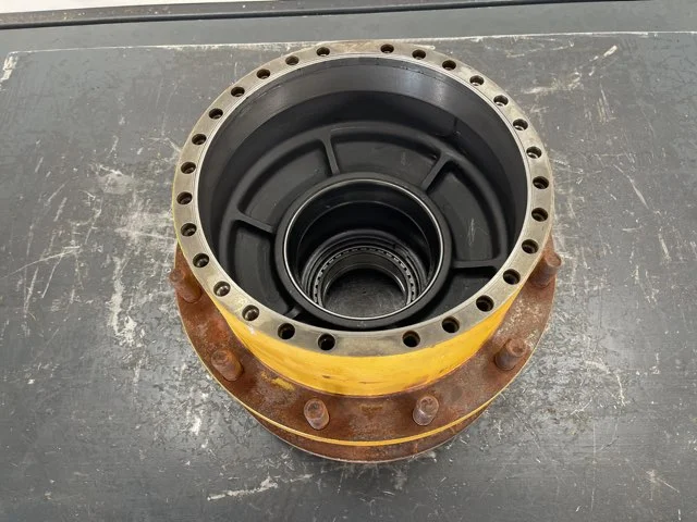 Wheel hub for VOLVO A30D