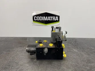 Distributeur hydraulique pour VOLVO L180G