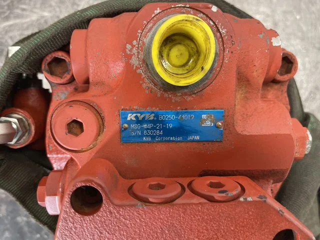 Moteur hydraulique de rotation pour KUBOTA KX080-4