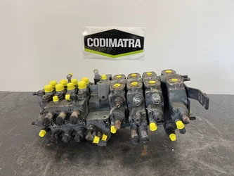 Distributeur hydraulique pour VOLVO EWR130E