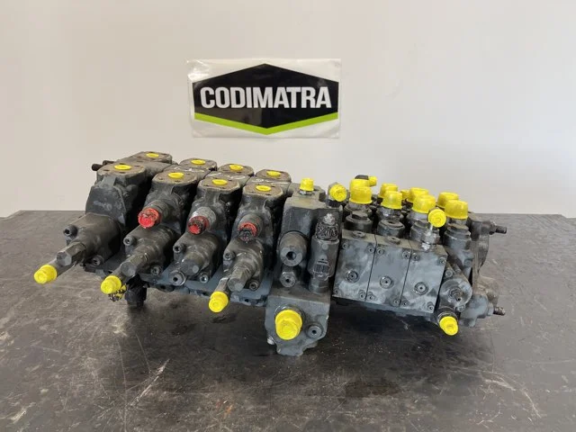Distributeur hydraulique pour VOLVO EWR130E