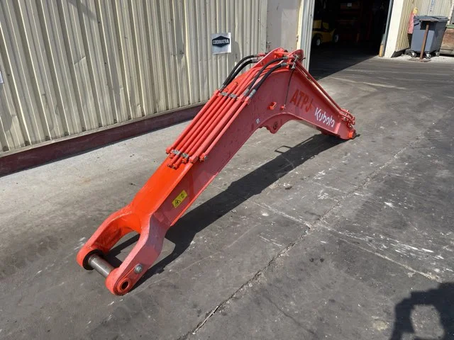 Flèche pour KUBOTA KX080-4