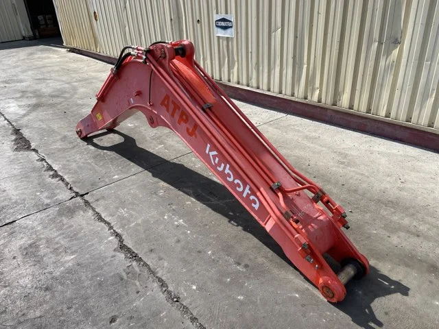 Flèche pour KUBOTA KX080-4