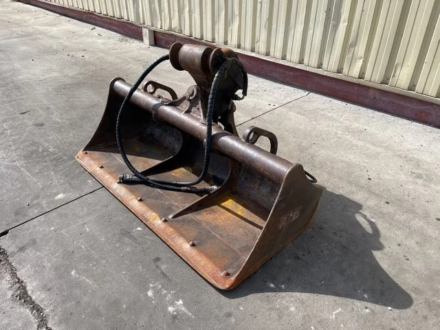 Godet de curage pour KUBOTA KX080-4
