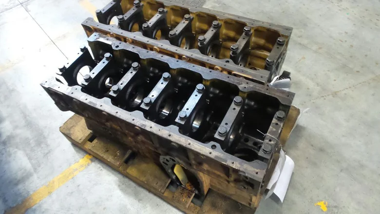 Bloc moteur pour LIEBHERR R932HD