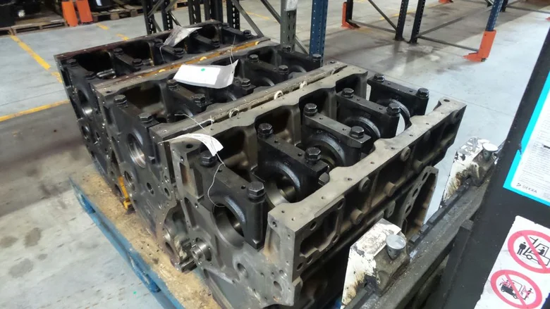 Bloc moteur pour LIEBHERR R914